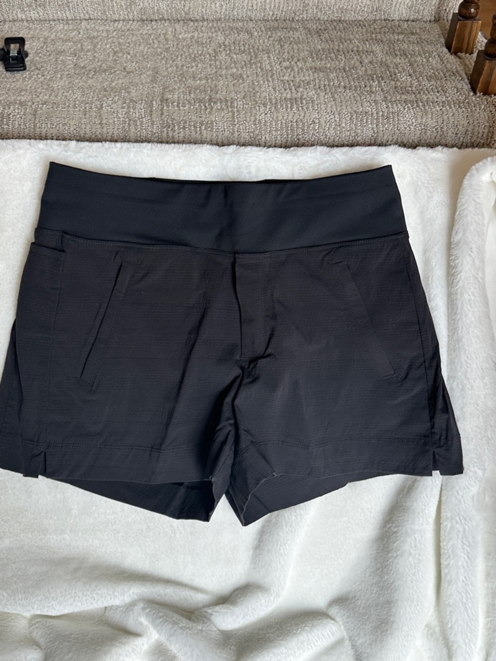 Athleta Trekkie North Short